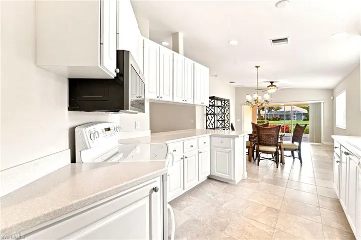 8141 Xenia Ln, Naples, Florida 34114
