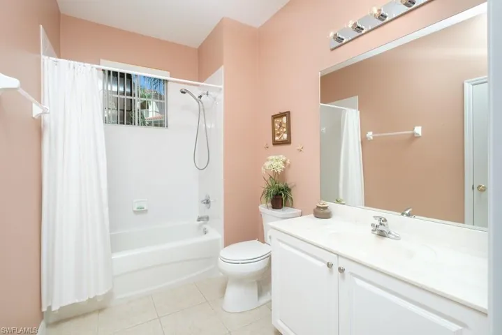4873  Hampshire  CT, Naples, FL 34112