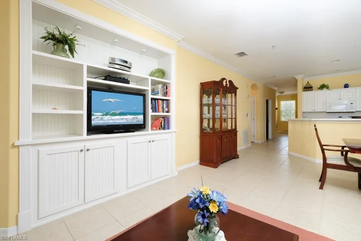4873  Hampshire  CT, Naples, FL 34112