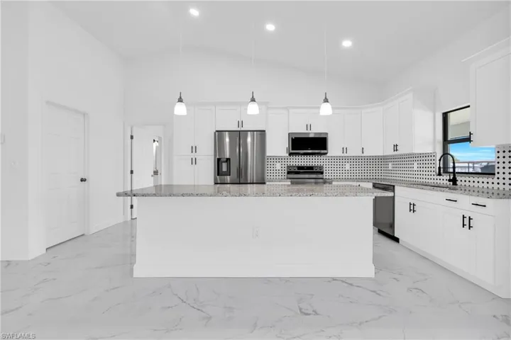 7789  16th  TER, Labelle, FL 33935
