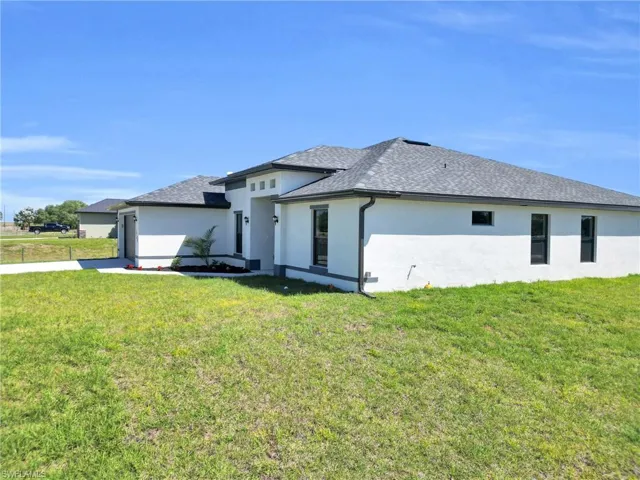 7789  16th  TER, Labelle, FL 33935