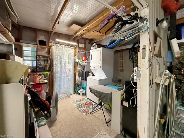 Storage with stacked washer / drying machine