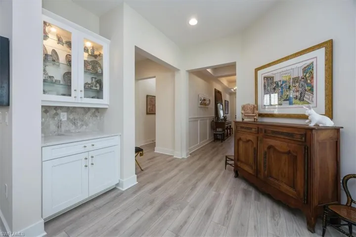 Built in bar area adjacent to the kitchen