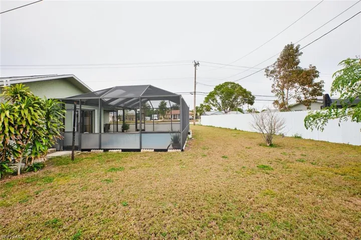 901 Se 23rd Ter, Cape Coral Fl 33990