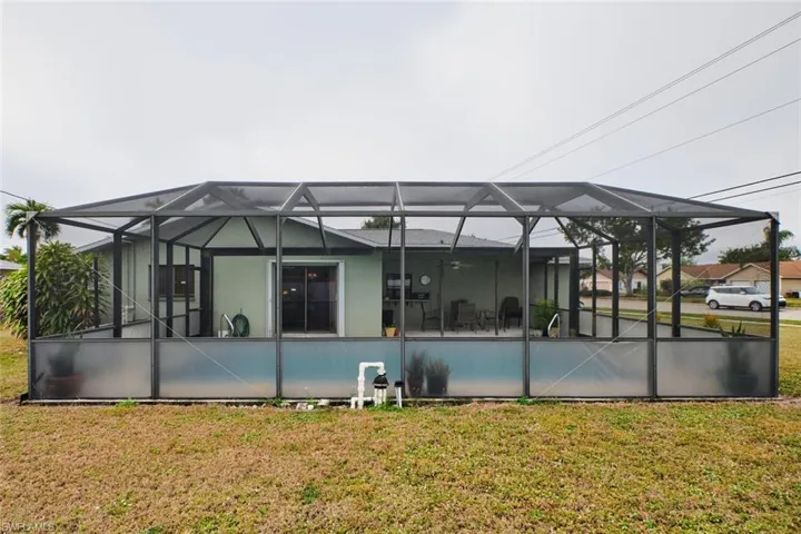 901 Se 23rd Ter, Cape Coral Fl 33990