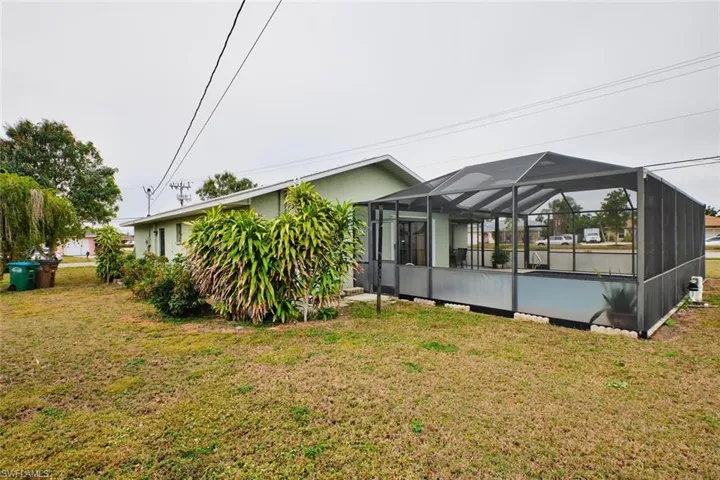 901 Se 23rd Ter, Cape Coral Fl 33990