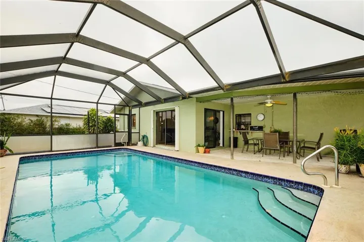 901 Se 23rd Ter, Cape Coral Fl 33990