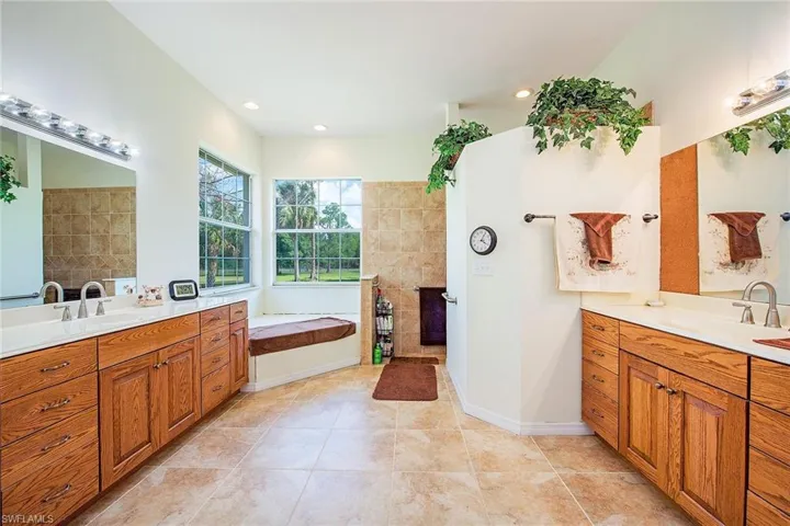 581  Wild Turkey  DR, Naples, FL 34120