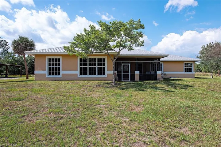 581  Wild Turkey  DR, Naples, FL 34120