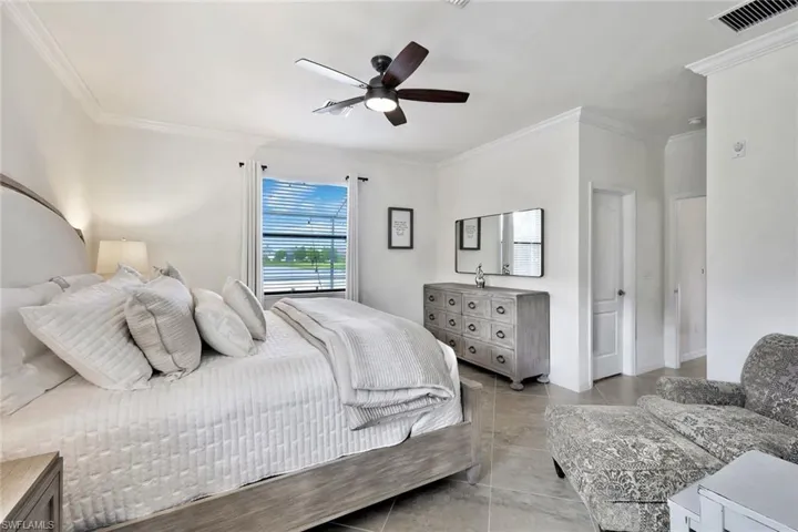 9207  SHADOW OAK  LN, Naples, FL 34120
