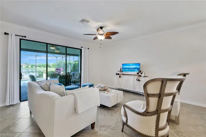 9207  SHADOW OAK  LN, Naples, FL 34120