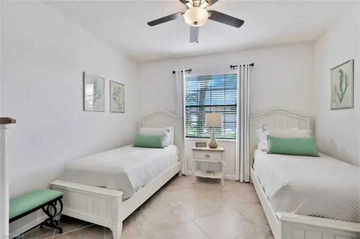 9207  SHADOW OAK  LN, Naples, FL 34120