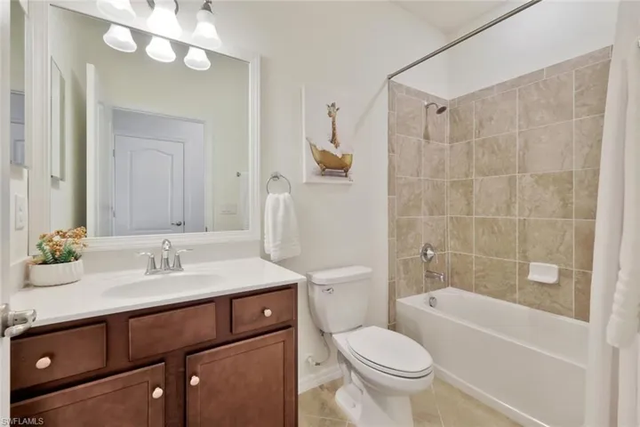 9207  SHADOW OAK  LN, Naples, FL 34120