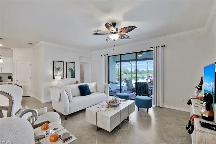 9207  SHADOW OAK  LN, Naples, FL 34120
