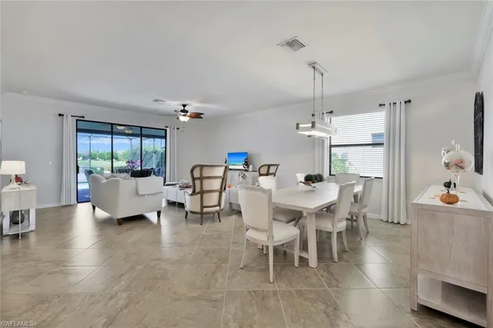 9207  SHADOW OAK  LN, Naples, FL 34120