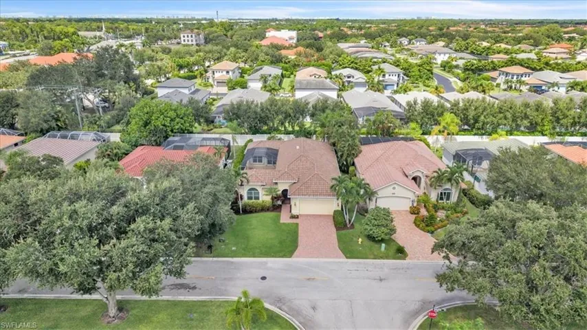 10879 Fieldfair Dr, Naples, Florida 34119