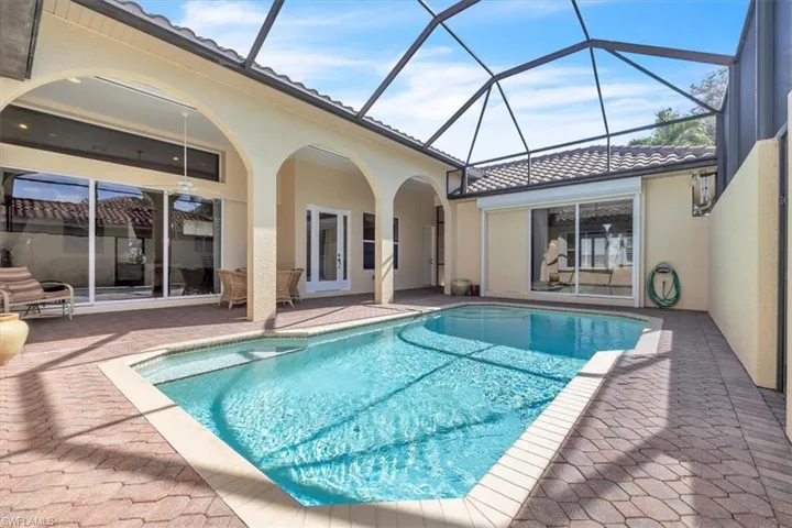 10879 Fieldfair Dr, Naples, Florida 34119