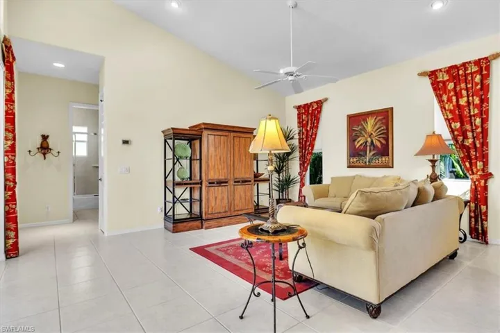 10879 Fieldfair Dr, Naples, Florida 34119