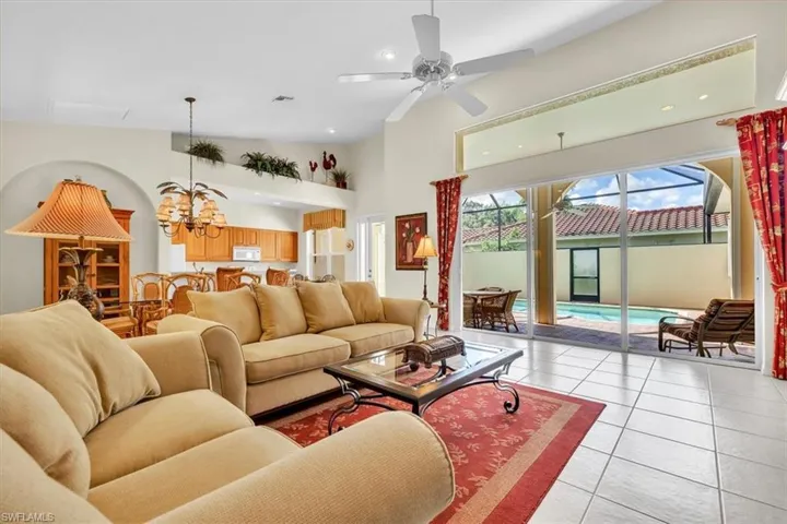 10879 Fieldfair Dr, Naples, Florida 34119