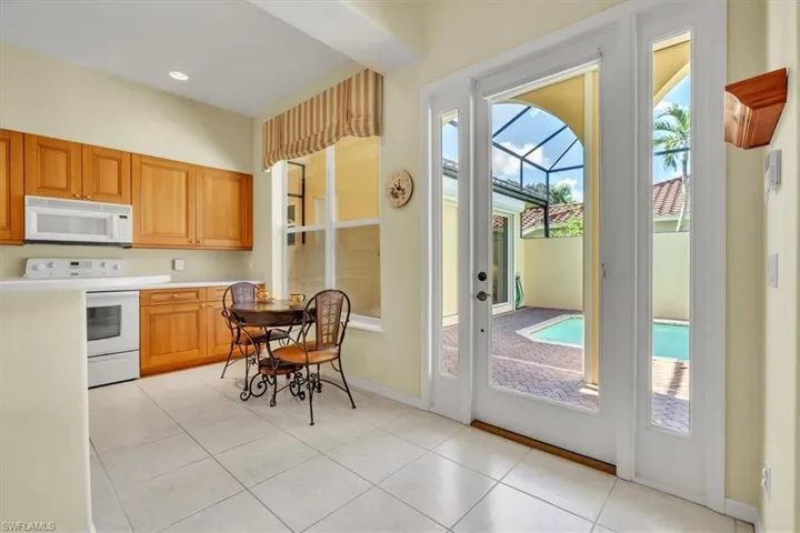 10879 Fieldfair Dr, Naples, Florida 34119