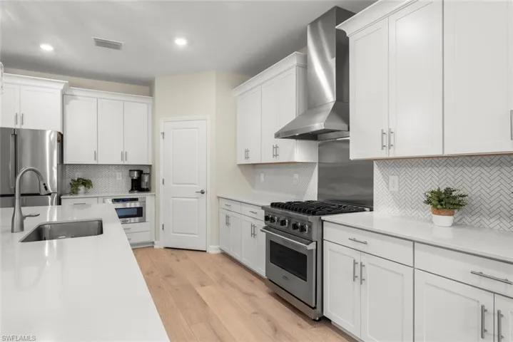 19070 Hinkley Dr, Estero, Florida 33928
