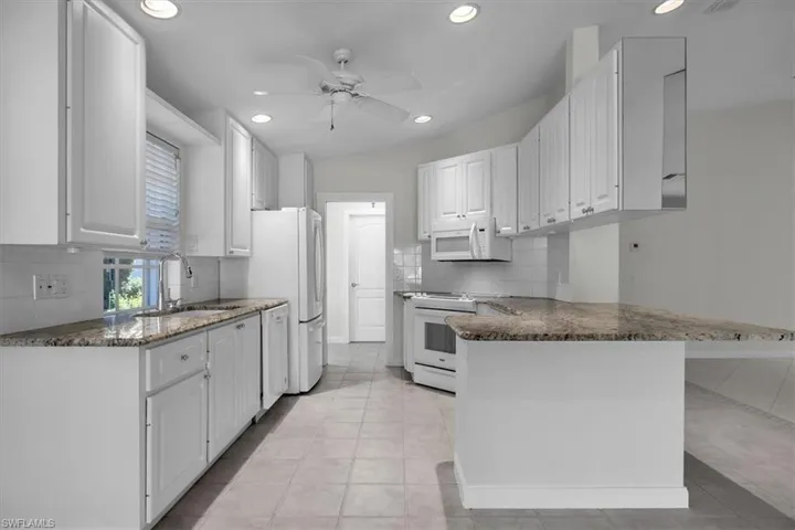5065  Ventura  CT, Naples, FL 34109