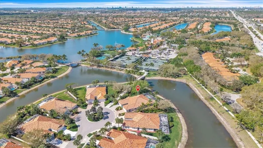 5065  Ventura  CT, Naples, FL 34109
