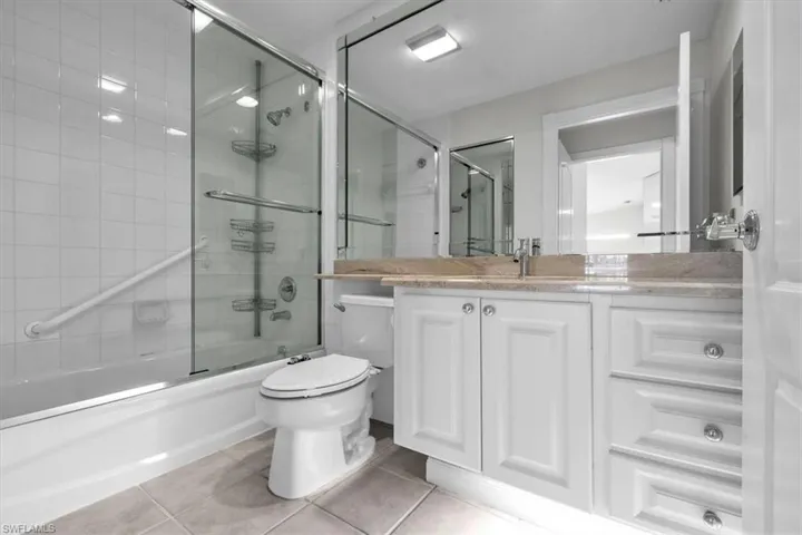 Guest bathroom.