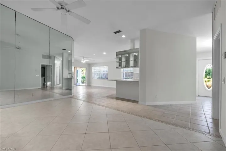 5065  Ventura  CT, Naples, FL 34109
