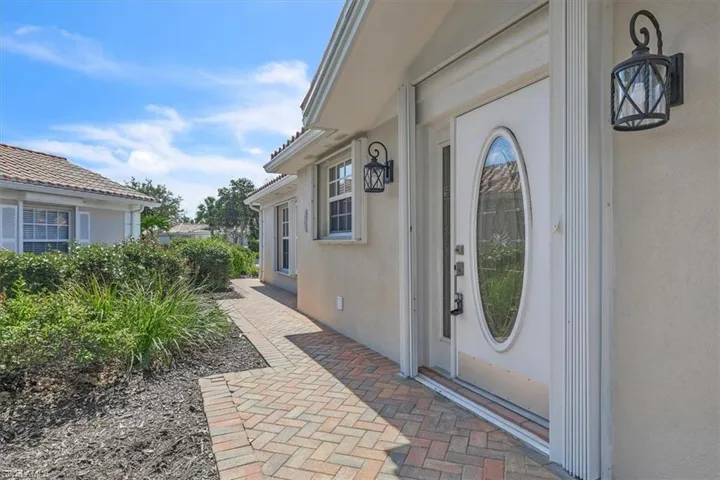 5065  Ventura  CT, Naples, FL 34109