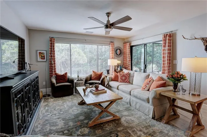 504  Courtside  DR, Naples, FL 34105