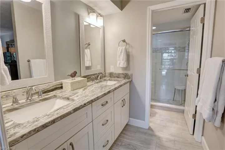 504  Courtside  DR, Naples, FL 34105