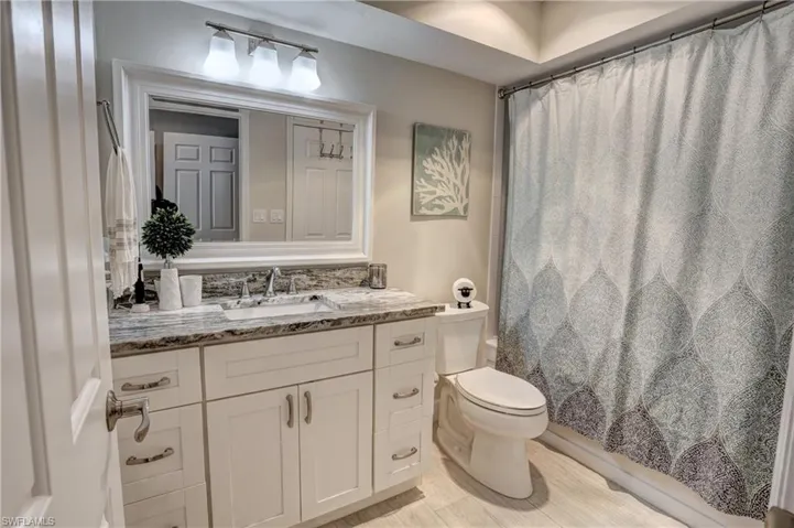 504  Courtside  DR, Naples, FL 34105