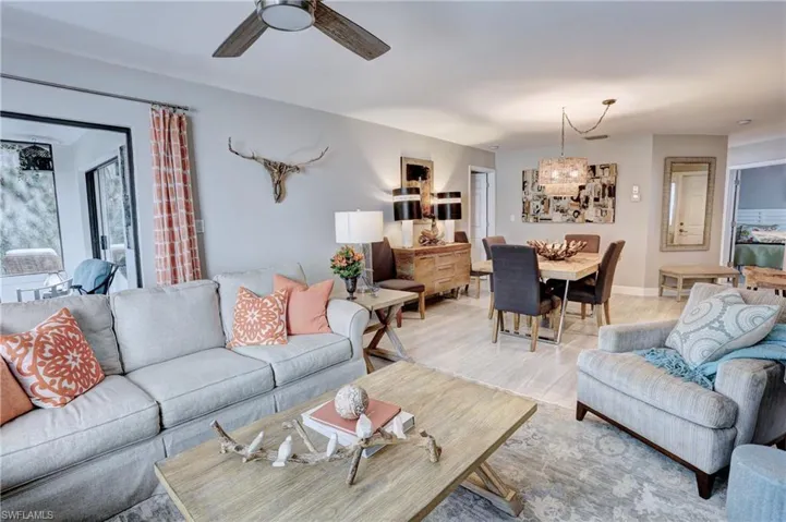 504  Courtside  DR, Naples, FL 34105