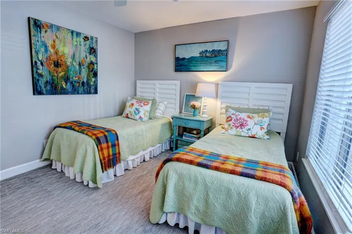 504  Courtside  DR, Naples, FL 34105