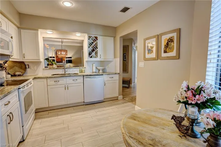 504  Courtside  DR, Naples, FL 34105