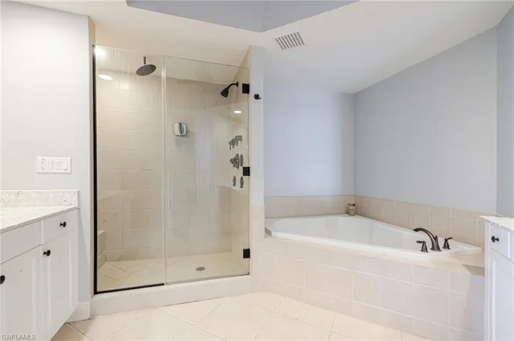 2090 W First  ST, Fort Myers, FL 33901