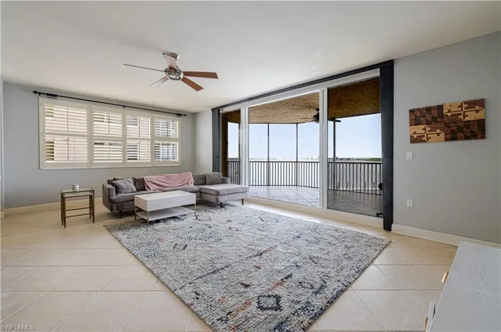 2090 W First  ST, Fort Myers, FL 33901