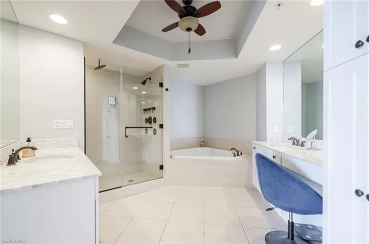 2090 W First  ST, Fort Myers, FL 33901