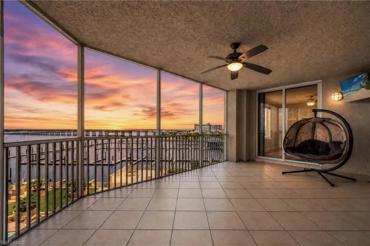 2090 W First  ST, Fort Myers, FL 33901