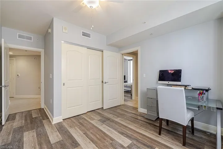 2090 W First  ST, Fort Myers, FL 33901