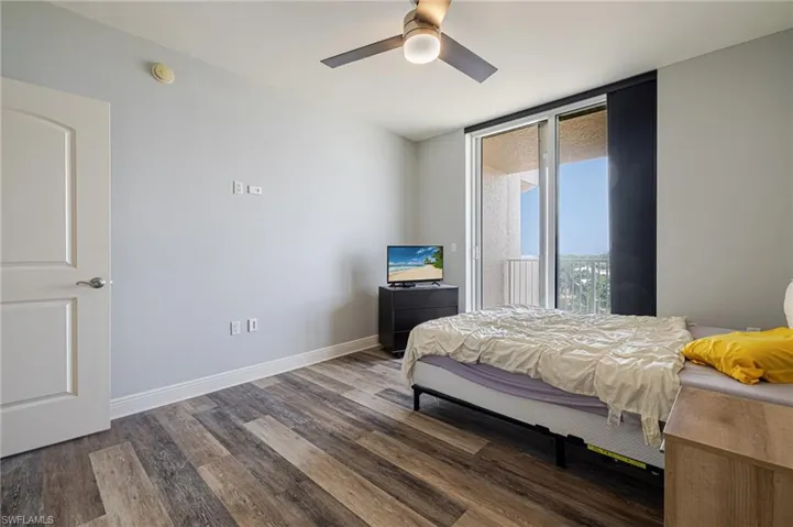 2090 W First  ST, Fort Myers, FL 33901