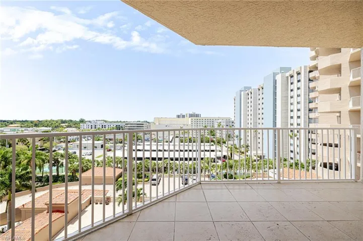 2090 W First  ST, Fort Myers, FL 33901