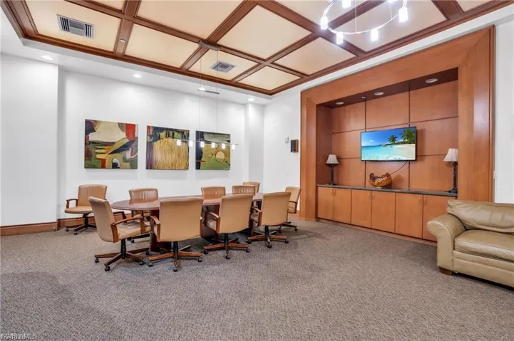 2090 W First  ST, Fort Myers, FL 33901