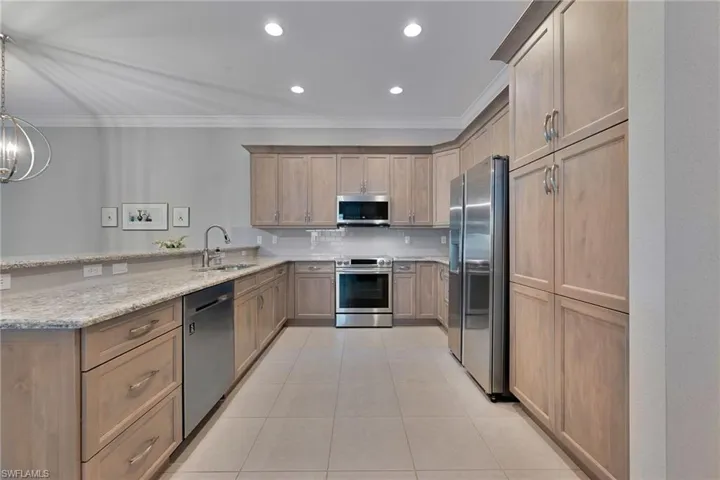 13322 Silktail Dr, Naples, Florida 34109