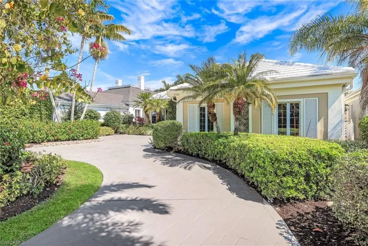 15588  Whitney  LN, Naples, FL 34110