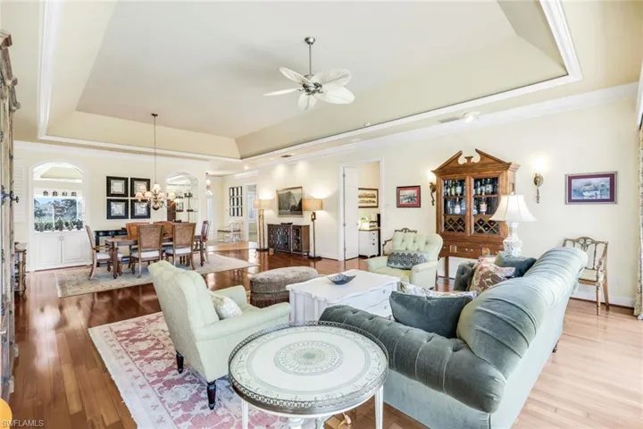 15588  Whitney  LN, Naples, FL 34110