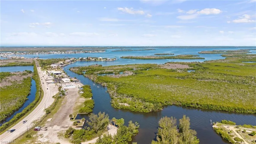 12213 Star Shell Dr, Matlacha Isles, Florida 33991