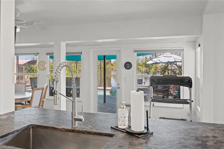 12213 Star Shell Dr, Matlacha Isles, Florida 33991