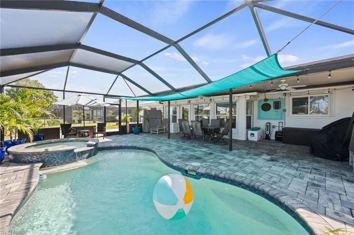 12213 Star Shell Dr, Matlacha Isles, Florida 33991